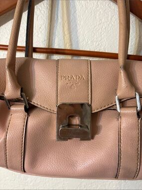 Pink Leather Shoulder Bag with Silver Lock